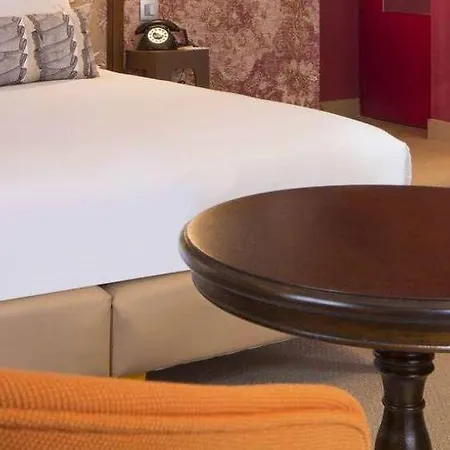 Josephine By Happyculture 4* Paris